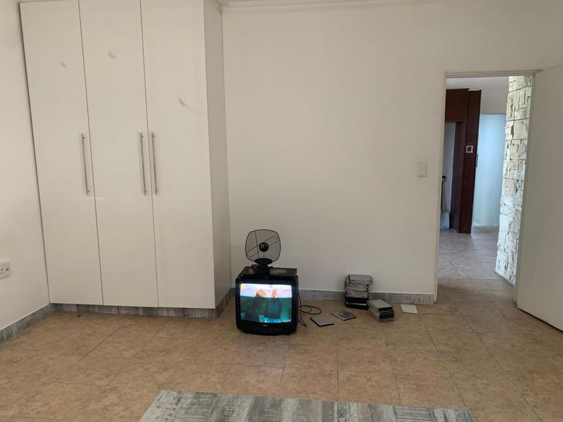 7 Bedroom Property for Sale in Belgravia Western Cape